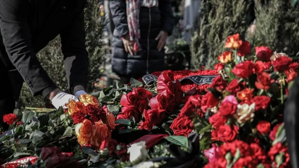 Волгоград похороны сегодня украины. Волгоград похороны сегодня украины. Похороны сегодня в камышине. Волгоград похороны сегодня украины. Траур.