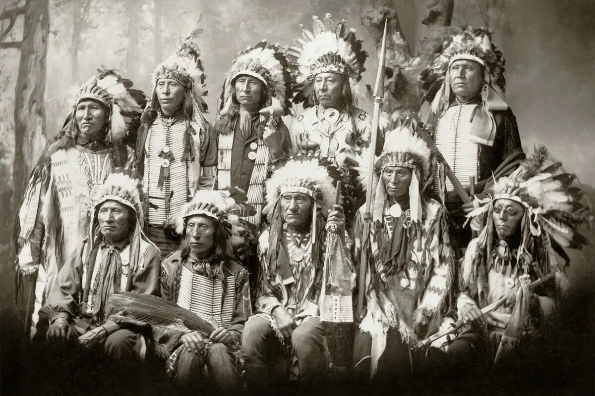 Какой народ считается коренным. Индейцы Сиу. Индейцы Северной Америки Сиу. Индейцы Северной Америки Апачи. Индейцы племени Сиу США.