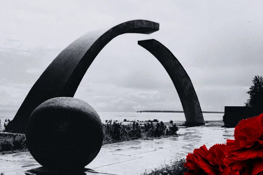 Прорыв блокадного кольца. Блокада ленинграда монумент разорванное кольцо. мемориал блокадное кольцо ленинграда. памятник прорыва блокады ленинграда разорванное кольцо. снятие блокады ленинграда разорванное кольцо.