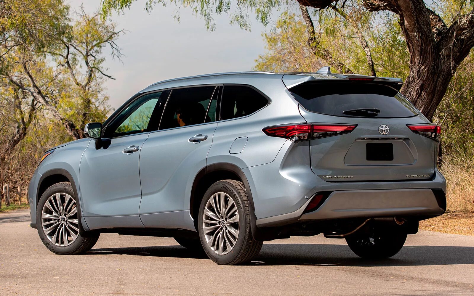 Тойота хайлендер 2022 новый. Тойота хайлендер 2022. Toyota highlander hybrid 2022. Тойота хайлендер 2022 новый. Тойота хайлендер 2020.