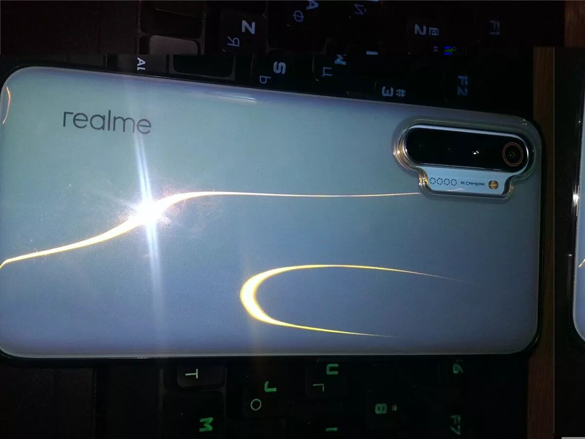 Realme черный экран. Смартфон Realme XT 8+128gb White (rmx1921). Realme XT rmx1921. Realme белый. Realme XT белый.