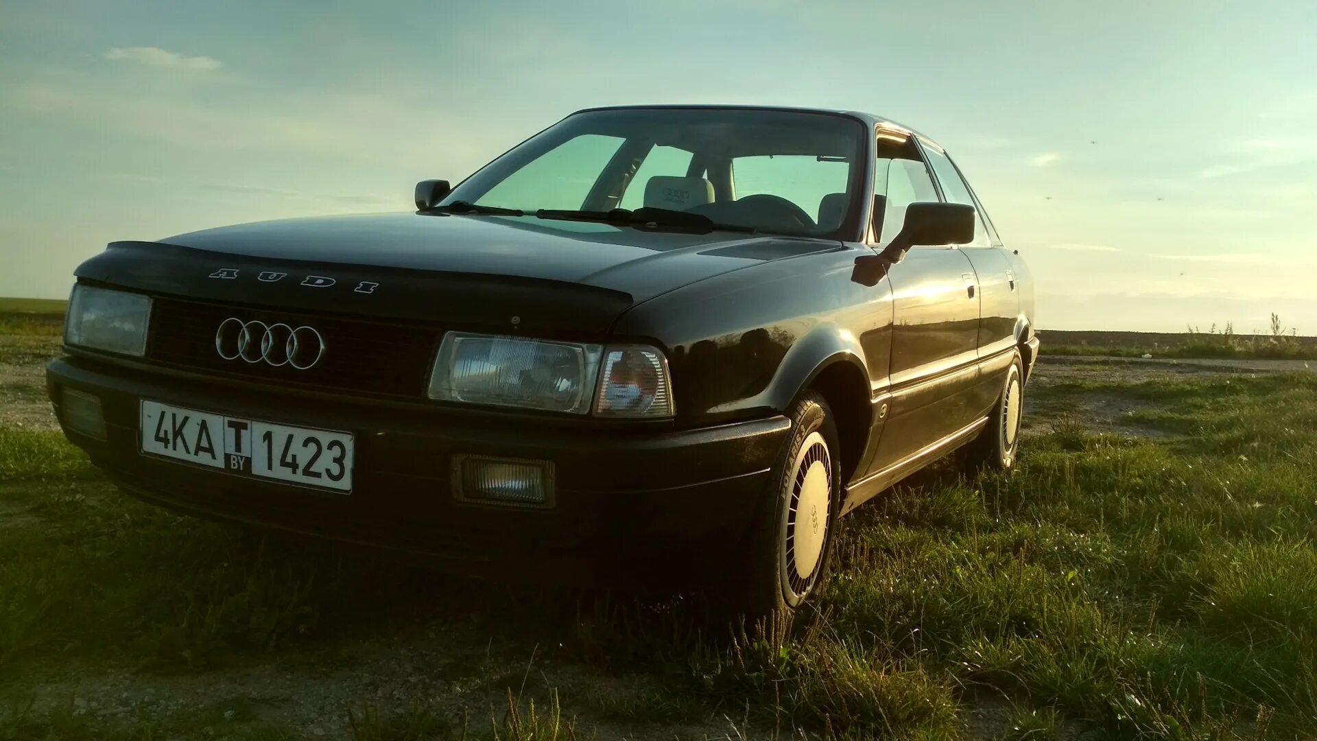 Ауди б4 купить дверь. Audi 80 1.8. Audi 80 b3. Ауди 80 б3. Audi 80 b3 1991.