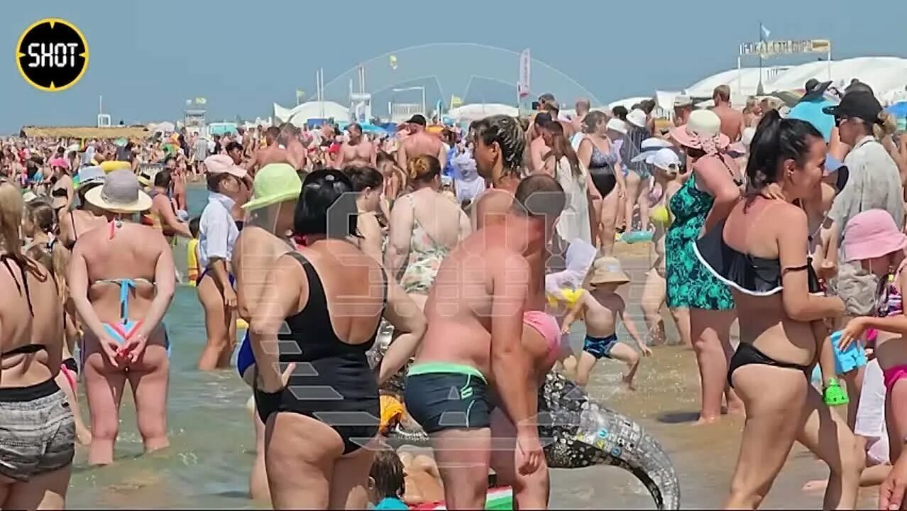 Анапа лето 2023. Анапа пляж. Люди на пляже. Пляжи Анапы сейчас. Переполненные пляжи Анапы.
