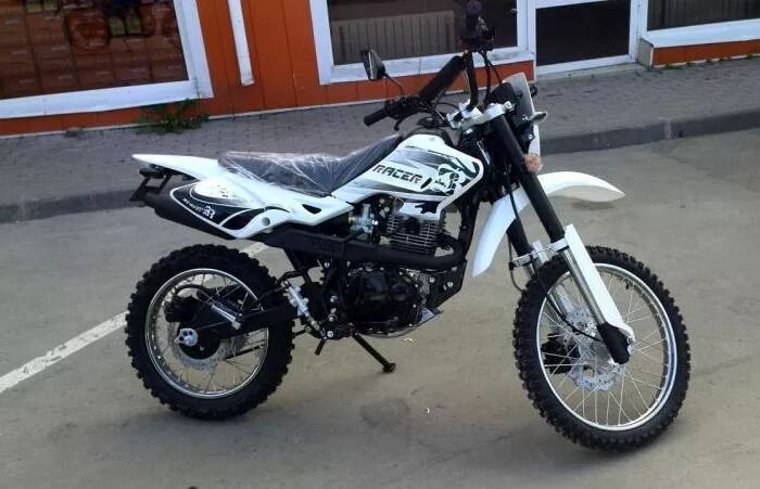 Ролиз 150 кубов. Рейсер эндуро 150. Racer enduro 150 gy. Кросс 150 кубов. Мотолэнд дефендер 150.