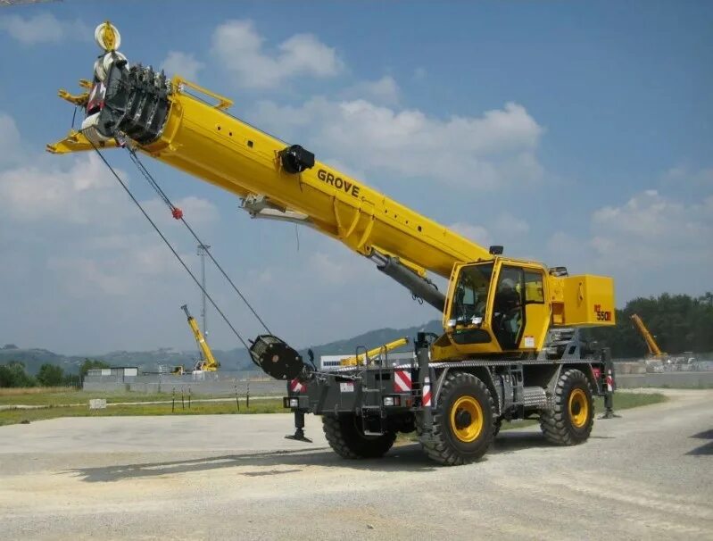 Кран Grove rt550e. Кран пневмоколесный Grove. Кран Либхер пневмоколесный 50т. Кран Liebherr 50т короткобазный.