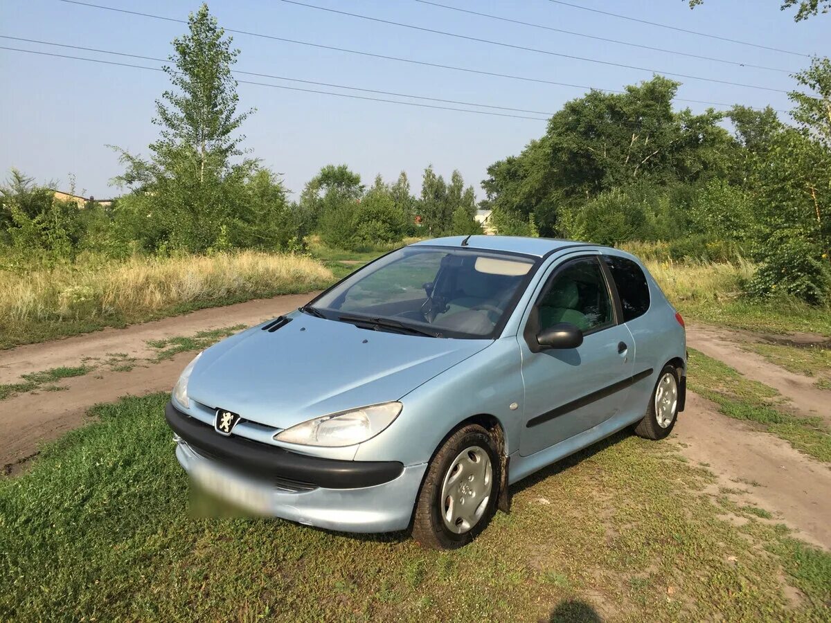 Peugeot 206 2002. Пежо 206 2002 года. Пежо 206 хэтчбек. Пежо 206 1. Какая модификация на пежо 206 1998 хэтчбек.