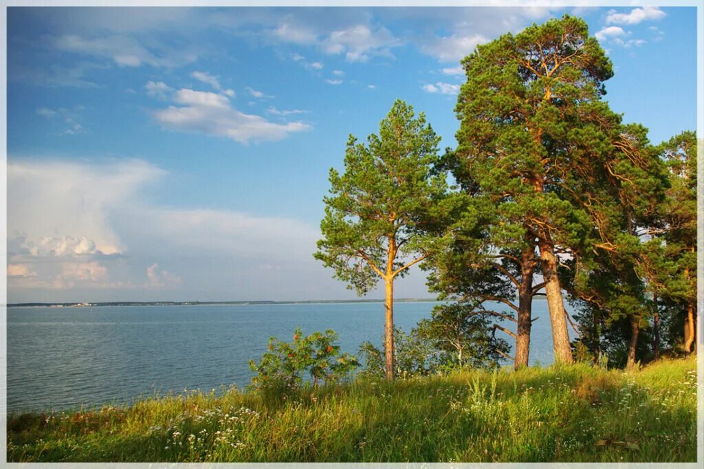Озеро синара челябинская область. Фонтан на озере синара в снежинске. Озеро синара челябинская область. Синара снежинск. Синара снежинск.