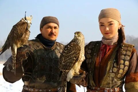 Кеуделері үлкен, салбыраған әйелдердің суреттері