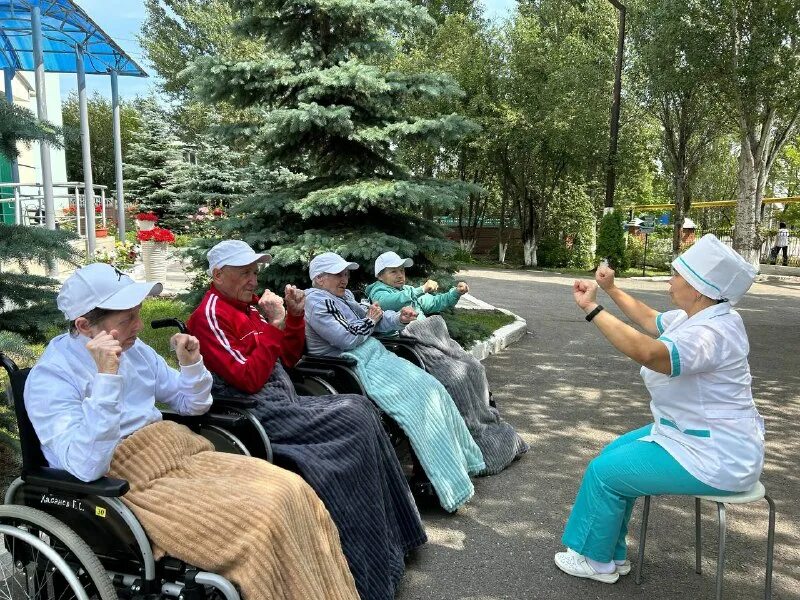 Дом инвалидов в ульяновске добро 88007754613. Дом инвалидов в ульяновске добро 88007754613. Череповец дом престарелых и инвалидов. Дом пенсионеров. Исток центр реабилитации ульяновск.