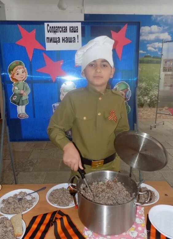 солдатская каша на 9 мая. каша номинация. какие каши полезны. праздник каши в детском саду. крупа в садике.