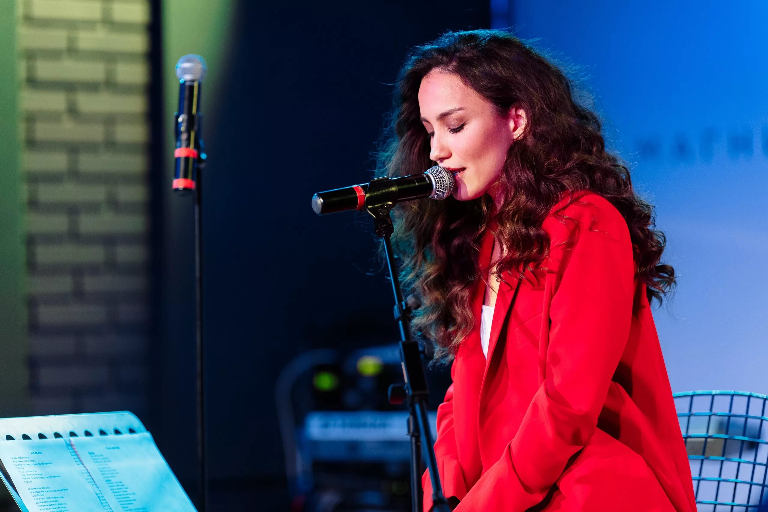 Дайнеко в последний. Дайнеко в последний. Вика дайнеко 2020. Дайнеко и воробьев почему расстались. Дайнеко в последний.