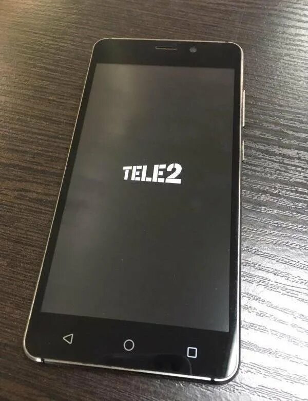 Телефоны в теле2 цены. Смартфон теле2 макси. Смартфон теле2 макси лте. Tele2 Maxi LTE чёрный. Сот. Тел. Tele2 Maxi,.