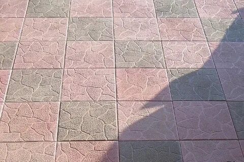 Скол тротуарной плитки