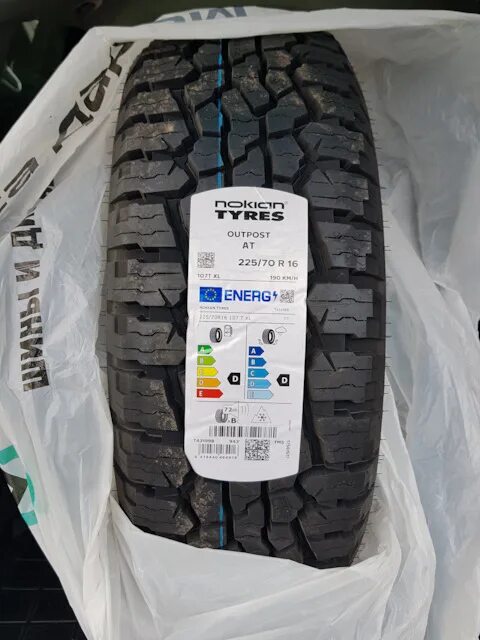 Летняя резина 225 70 16 купить. Nokian Tyres Outpost at 225/70 r16 107t. 5276722 Nokian 245/70r16 Tyres Outpost at 107t. Японская резина АТ 225/70 r16. Nokian Tyres 353741 Автошина лето Nokian Tyres Outpost at 215 70 r16 100t.