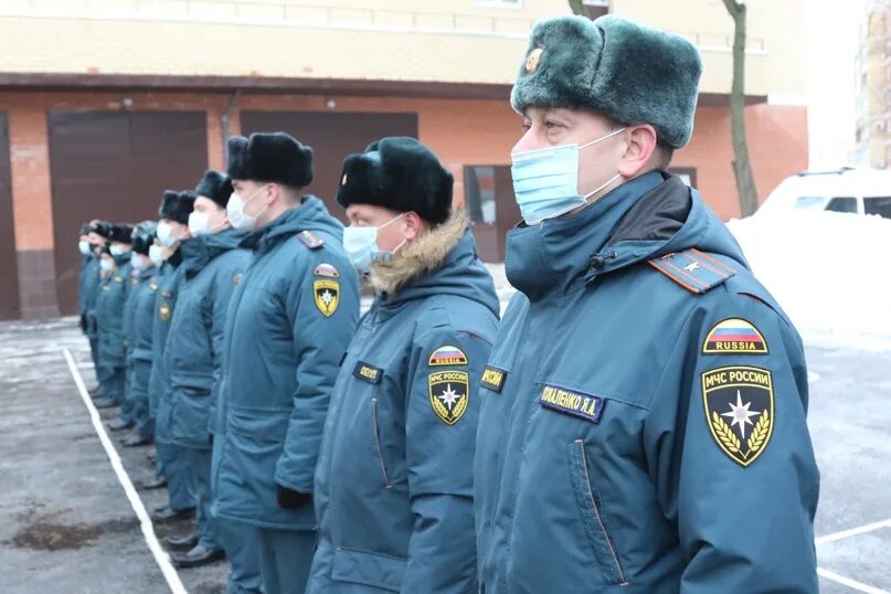 Вручения погон полковника начальнику управления тыла мчс. Сибирская пожарно-спасательная академия гпс мчс россии. Полковник полиции на. Вручения погон полковника начальнику управления тыла мчс. Погоны спасателей.