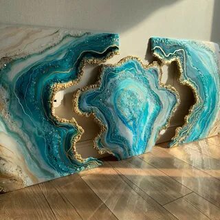 Камень из смолы