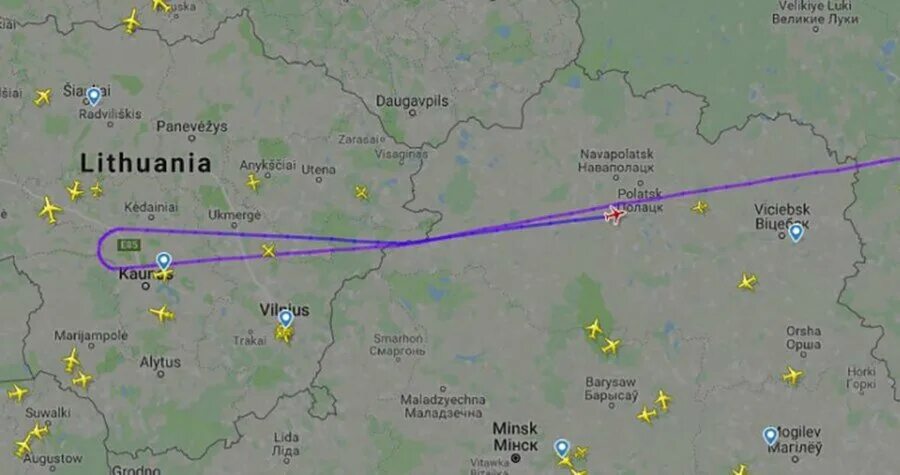 Москва берлин лететь. Москва берлин самолет. москва берлин маршрут на самолете. маршрут перелета москва берлин. внуково берлин москва рейс.