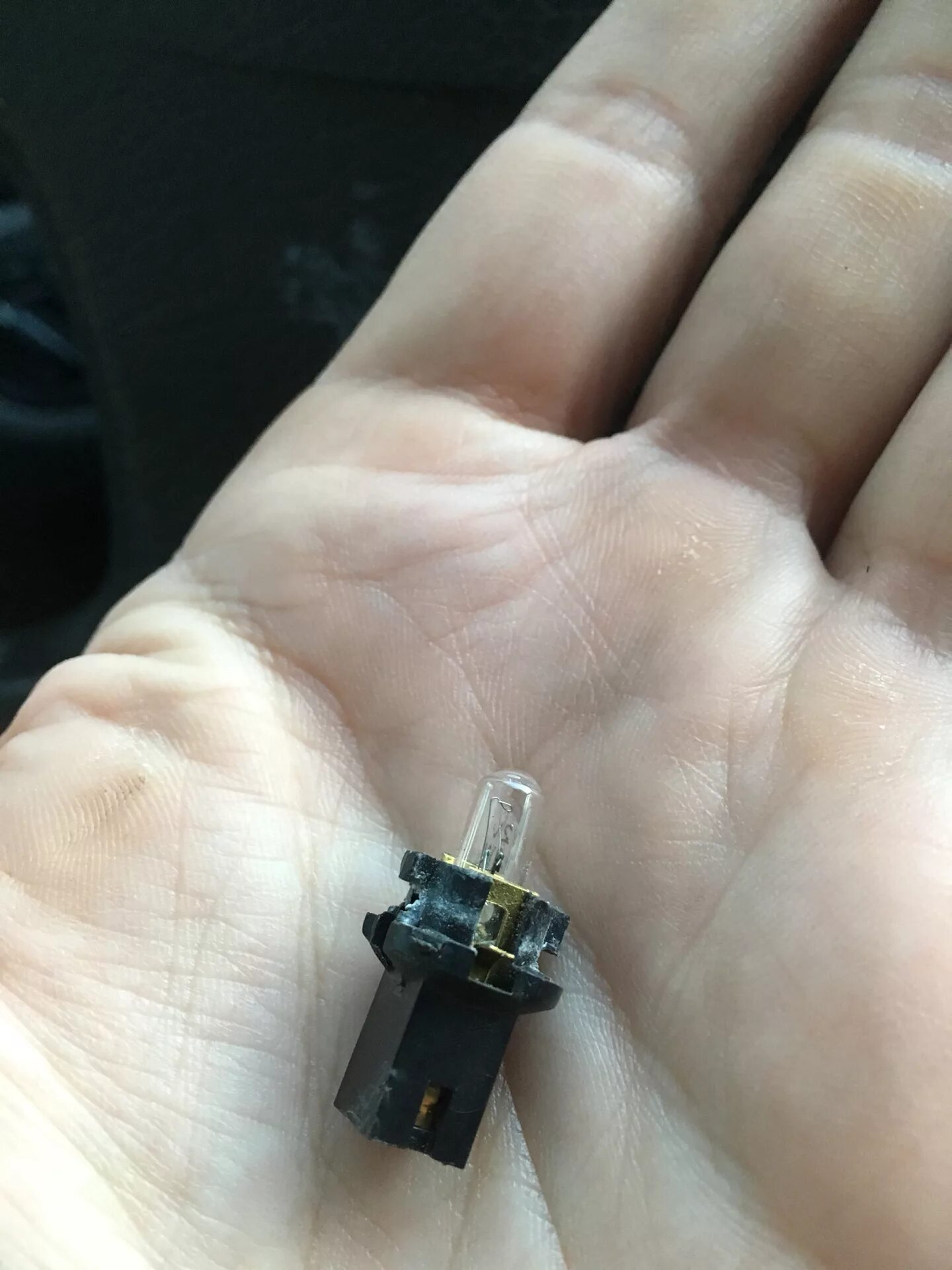 Лампы приборной панели лада калина. Лампочки в приборную панель лада калина 1. Лампа панели приборной ваз 1118. Лампочки подсветки приборной панели лада калина. Лампы в приборную панель калина.