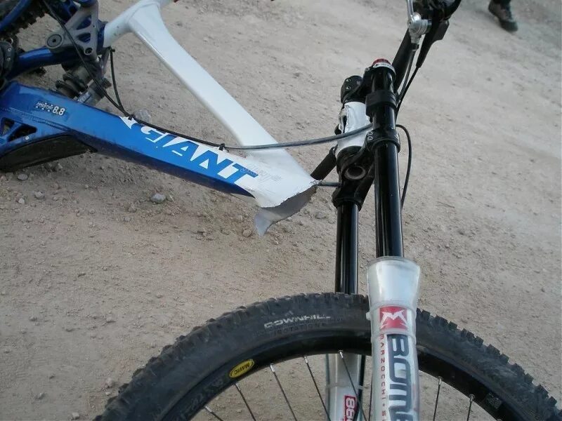 Защита рамы велосипеда. Giant Glory 2008 рама. Рама giant MTB. Giant 16 /рама. Kona рулевой стакан.