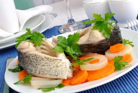 Рыба припущенная с овощами