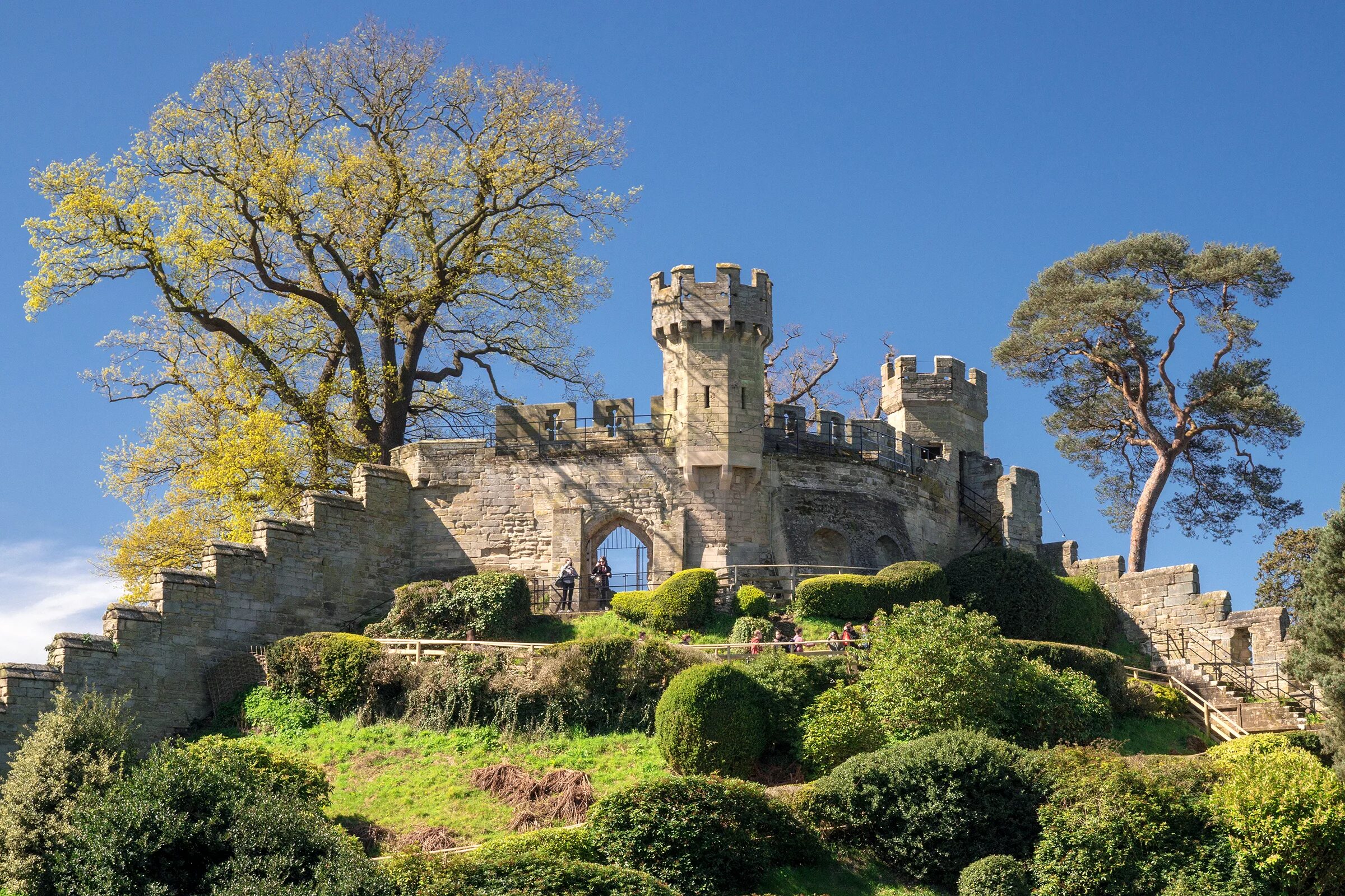 100 castles