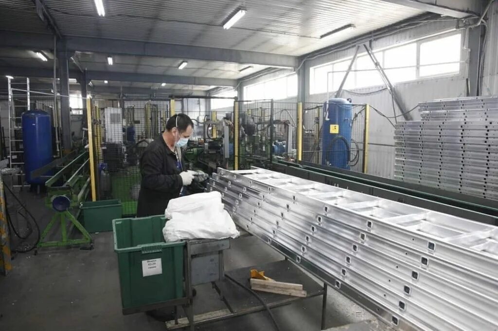 Дмитровский завод мжбк. Работа в дмитрове. Супермаркет да шатура. Карусель дмитров. Работа в дмитрове и районе свежие.