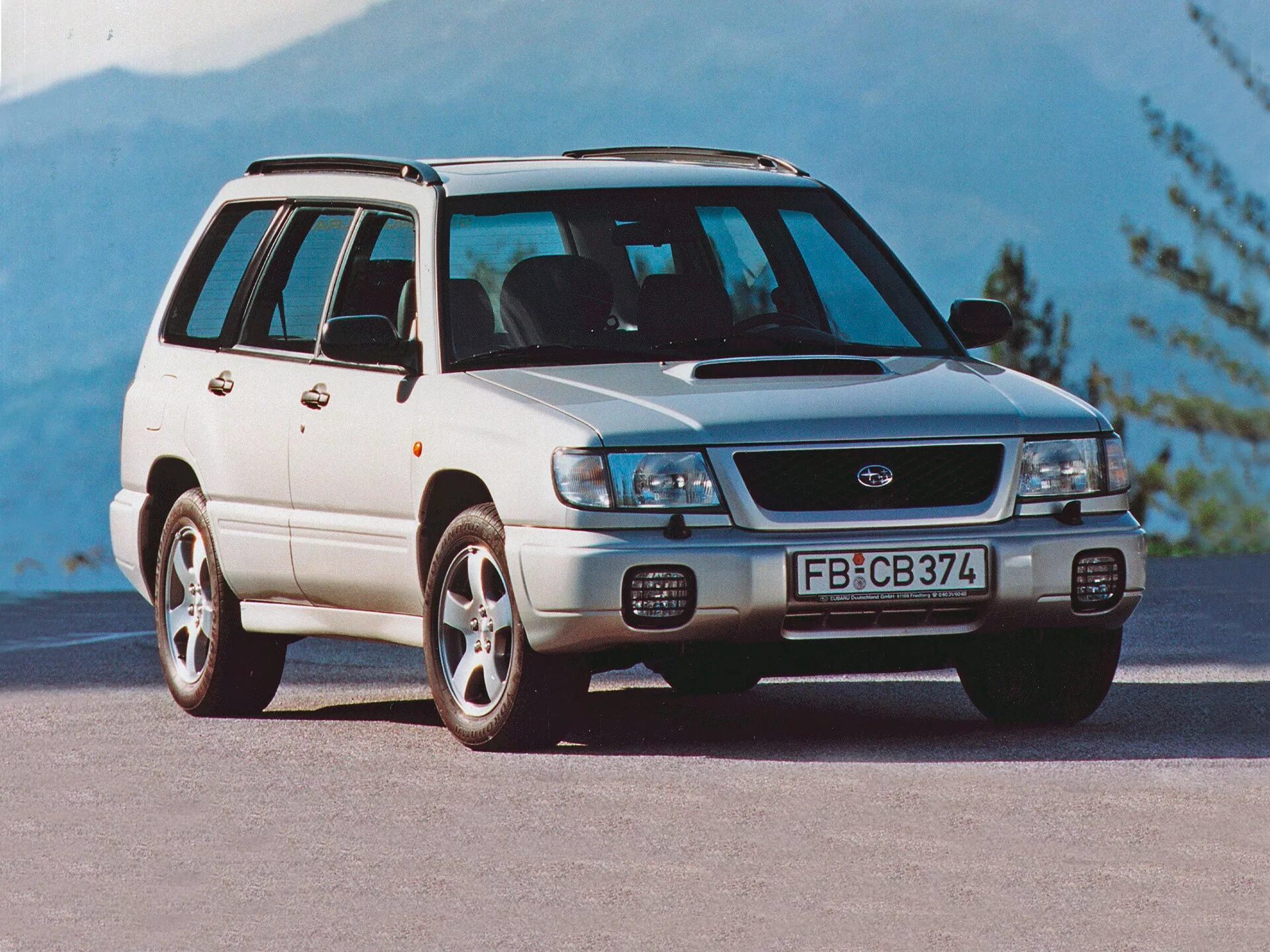 Субару форестер 1 поколения. Субару Форестер 1997. Субару Форестер 1. Subaru Forester 1997.