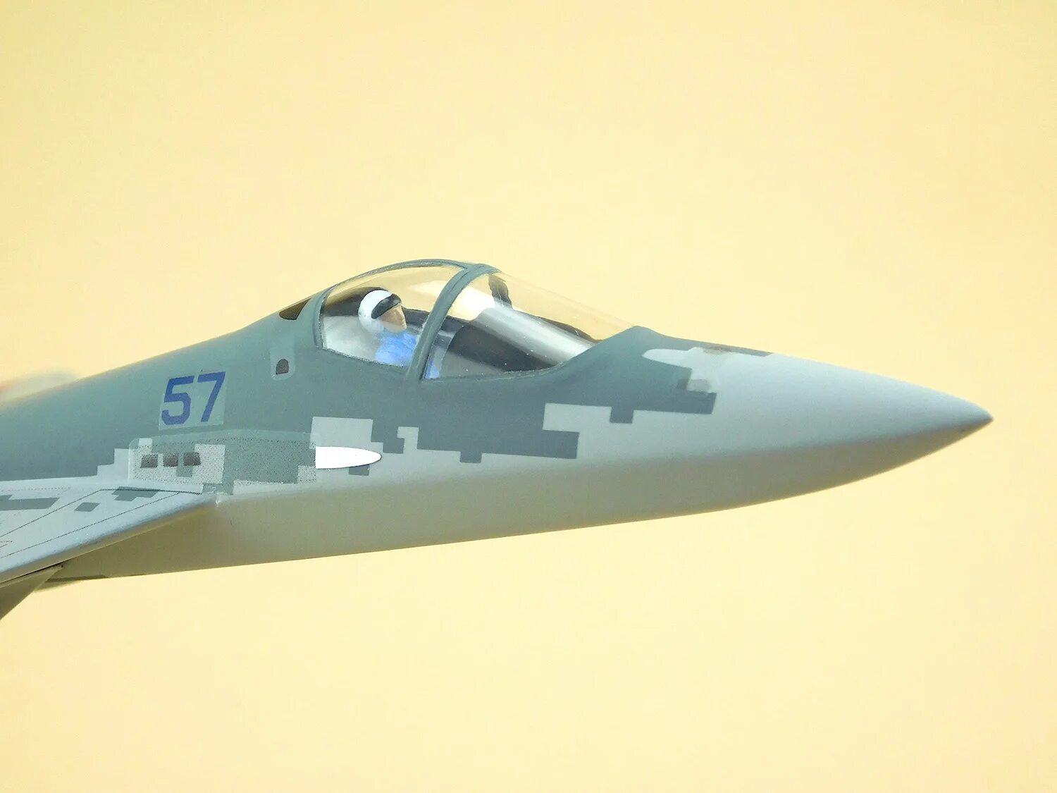 Самолет т50 пак фа камуфляж. Су-57 1/72. Модель самолета Су 57. Су-57 звезда 1/72. Су 57 модель