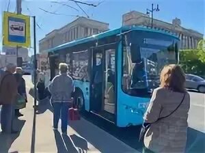 Каким цветом горел маршрут номер 19. Автобус. Транспорт СПБ. Автобусы реформа. Автобусы в Питере.