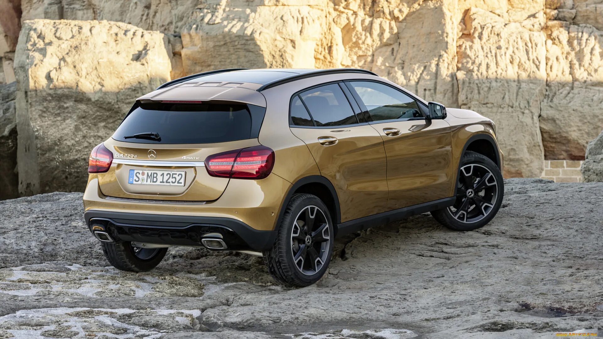 Lj fdbnm d gla. Mercedes benz gla 2018. mercedes кроссовер gla. gla mercedes 2025.