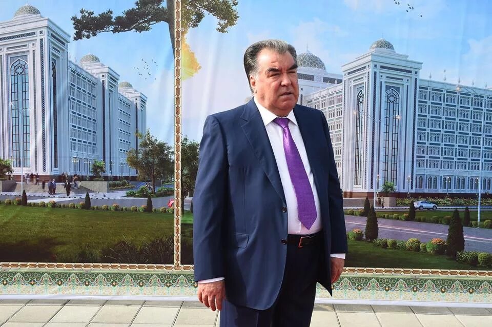Рахмон набиевич набиев. Imamoli rahmon. эмомали рахмон 2025. рахмон набиев. эмомали рахмон 1990.