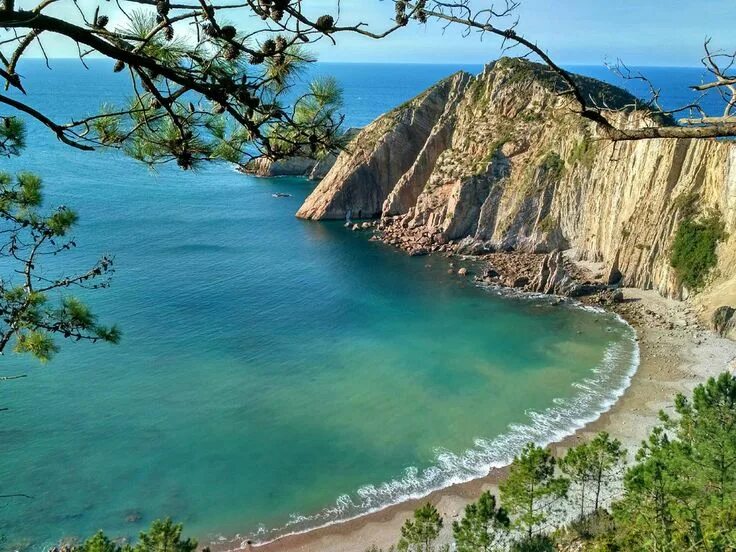 Малолюдные пляжи черного моря краснодарского. Sibrizz sea черное море 5. Пустой пляж. Голубая лагуна джанхот. Черное море бухта инал.