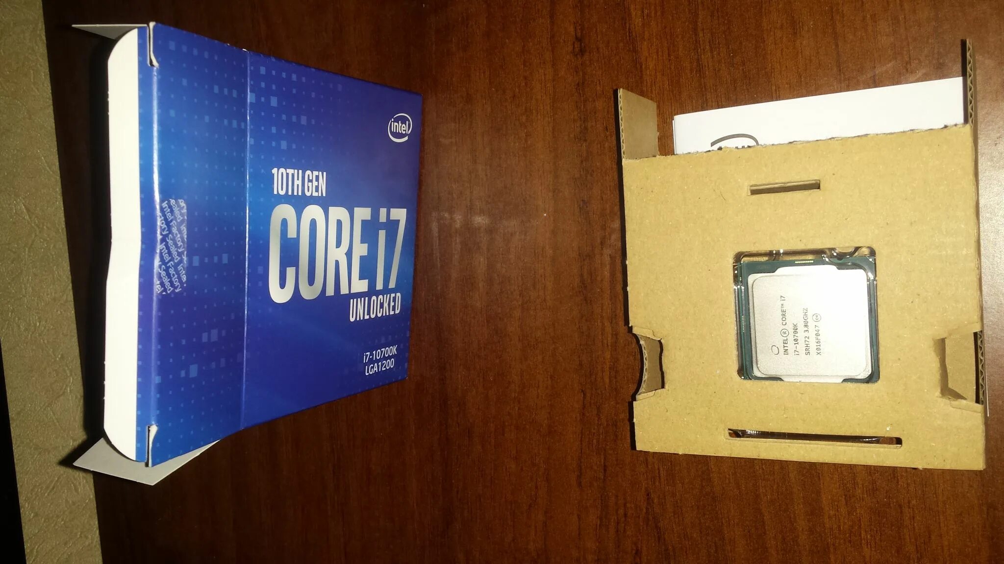 Процессор intel 12700. Core i7-10700k Box кулер. Процессор Intel Core i7 10700. Процессор Core i7-10700kf OEM. Процессор Intel Core i7-12700.