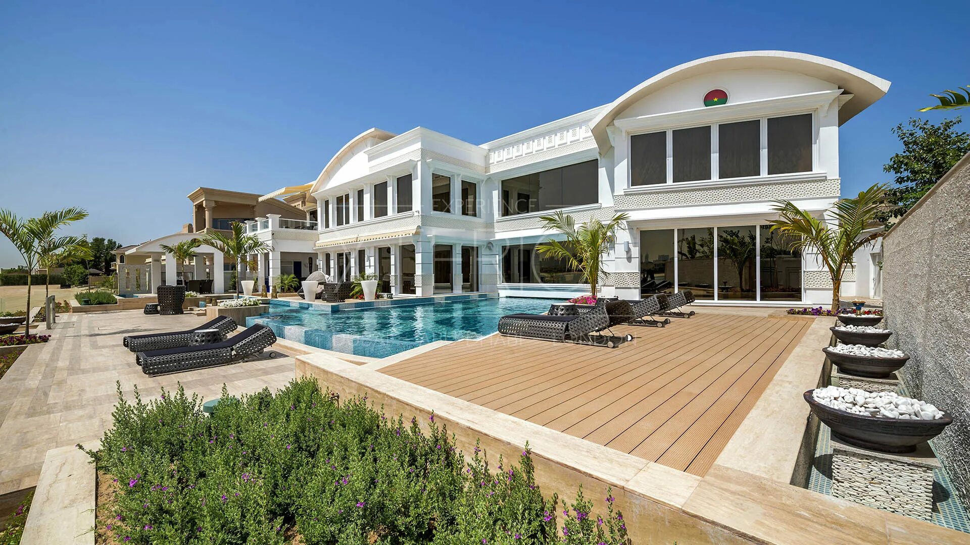 Etboom dacha dubai. Betboom dacha 2023 cs2 места. Дубай hartland. Остров пальма джумейра виллы. Резиденция 888 челябинск.