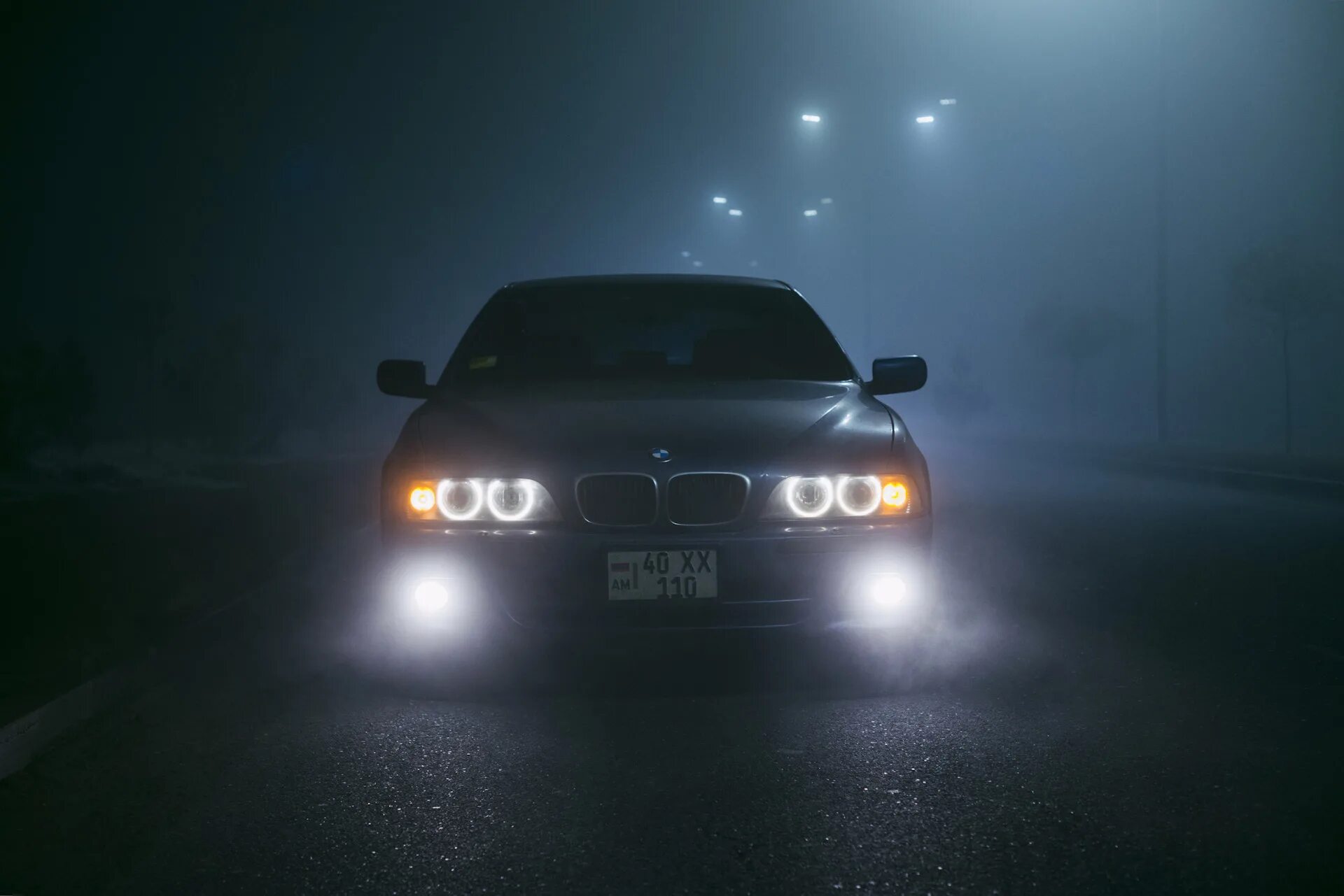 BMW e39 бумер. БМВ е39 в темноте. БМВ е39 ночью. BMW e38 Night.