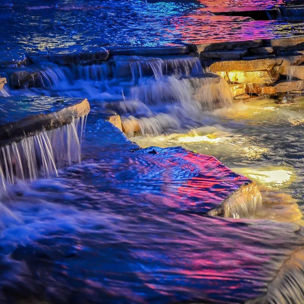 Красивые водопады. Голубая Лагуна водопад. Лагуна с водопадом. Красивая природа море водопады. Океан море водопад