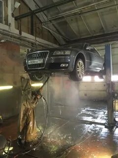 Мойка днища на подъемнике в спб