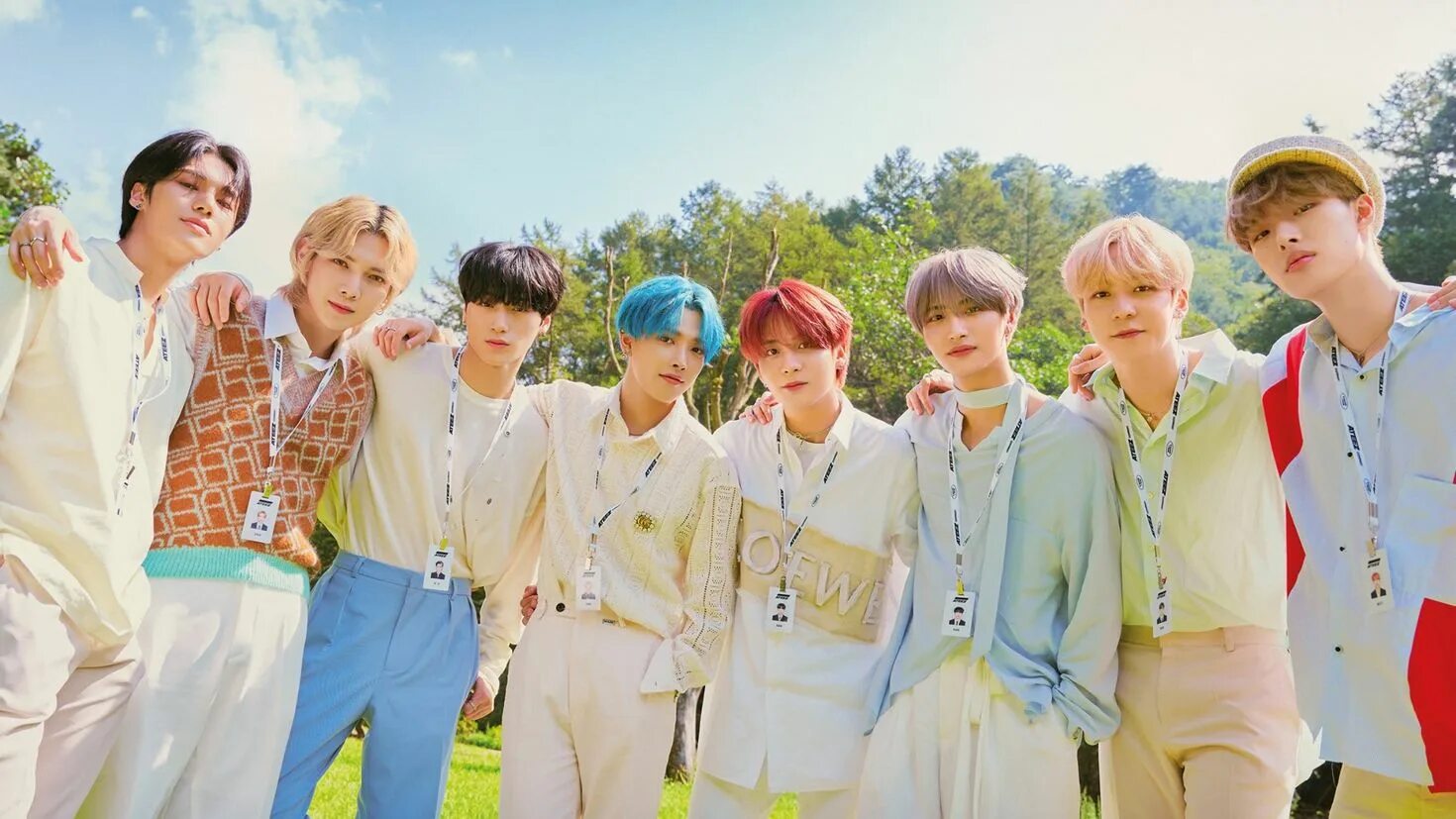 Группа ATEEZ 2021. Корейская группа ATEEZ. ATEEZ группа корейская 2021. ATEEZ гритинг 2020. Дежавю тхт песня