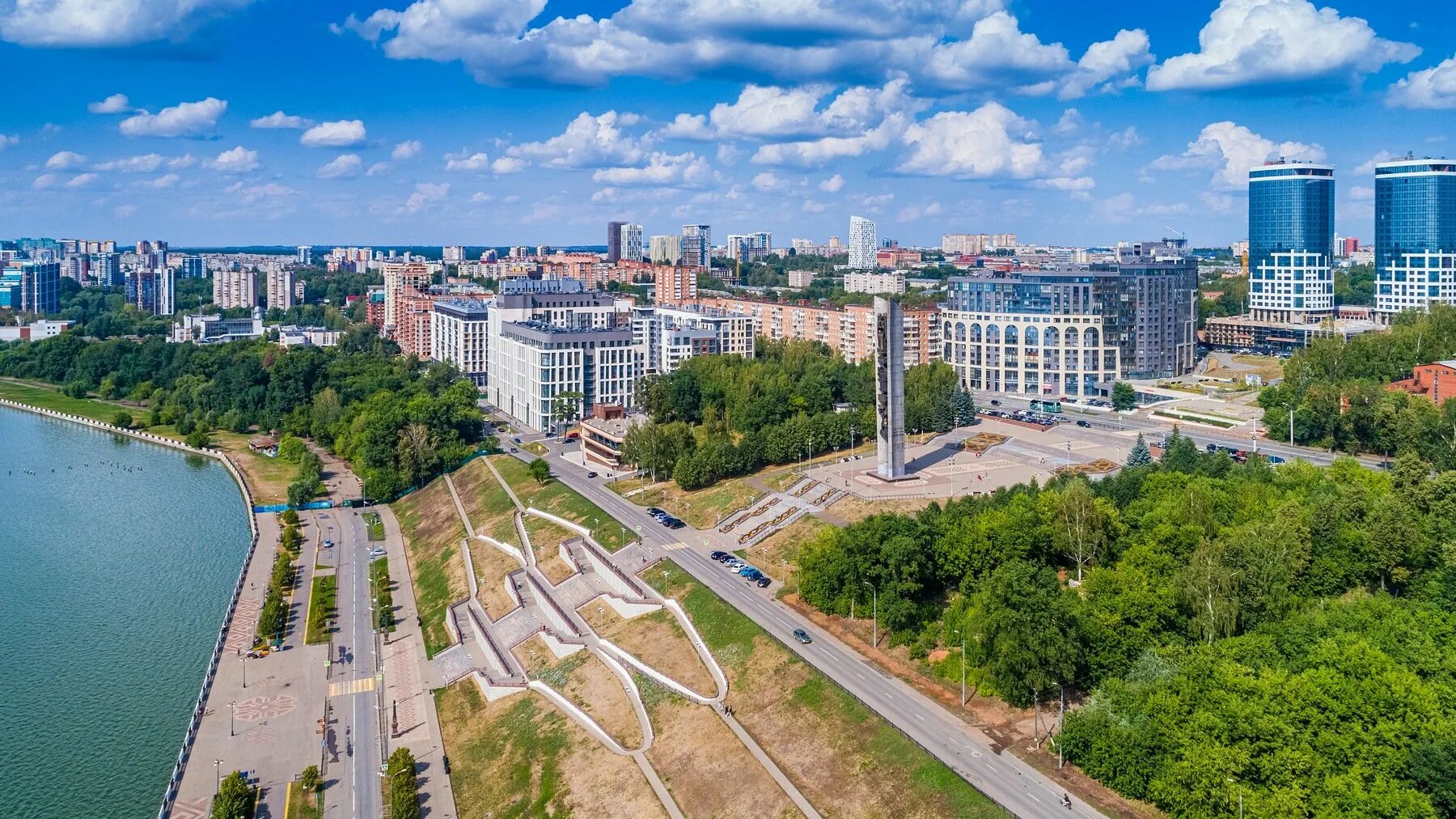 Ижевск центр города. Ижевск с высоты птичьего полета. город ижевск с высоты птичьего полета. ижевск панорама.