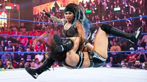 Kayden Carter and Katana Chance would be a good addition to SmackDown as WW...