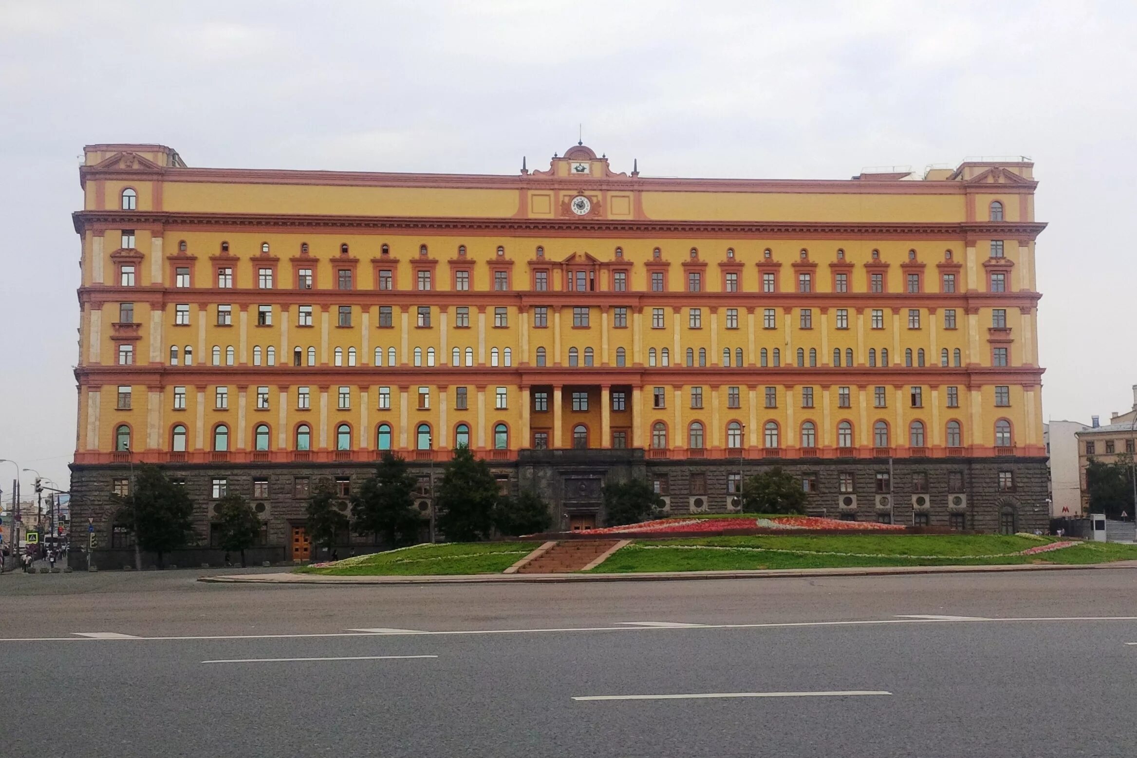 Здание КГБ на Лубянке. КГБ 1980 Лубянка. Здание органов госбезопасности на Лубянке. Города кгб