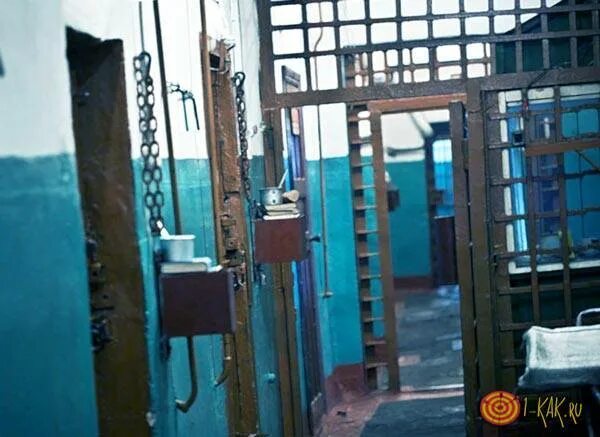 Общий и строгий режим. Колония строгого режима. колония строгого режима камера. виды колоний строгого режима. тюрьма зона колония.