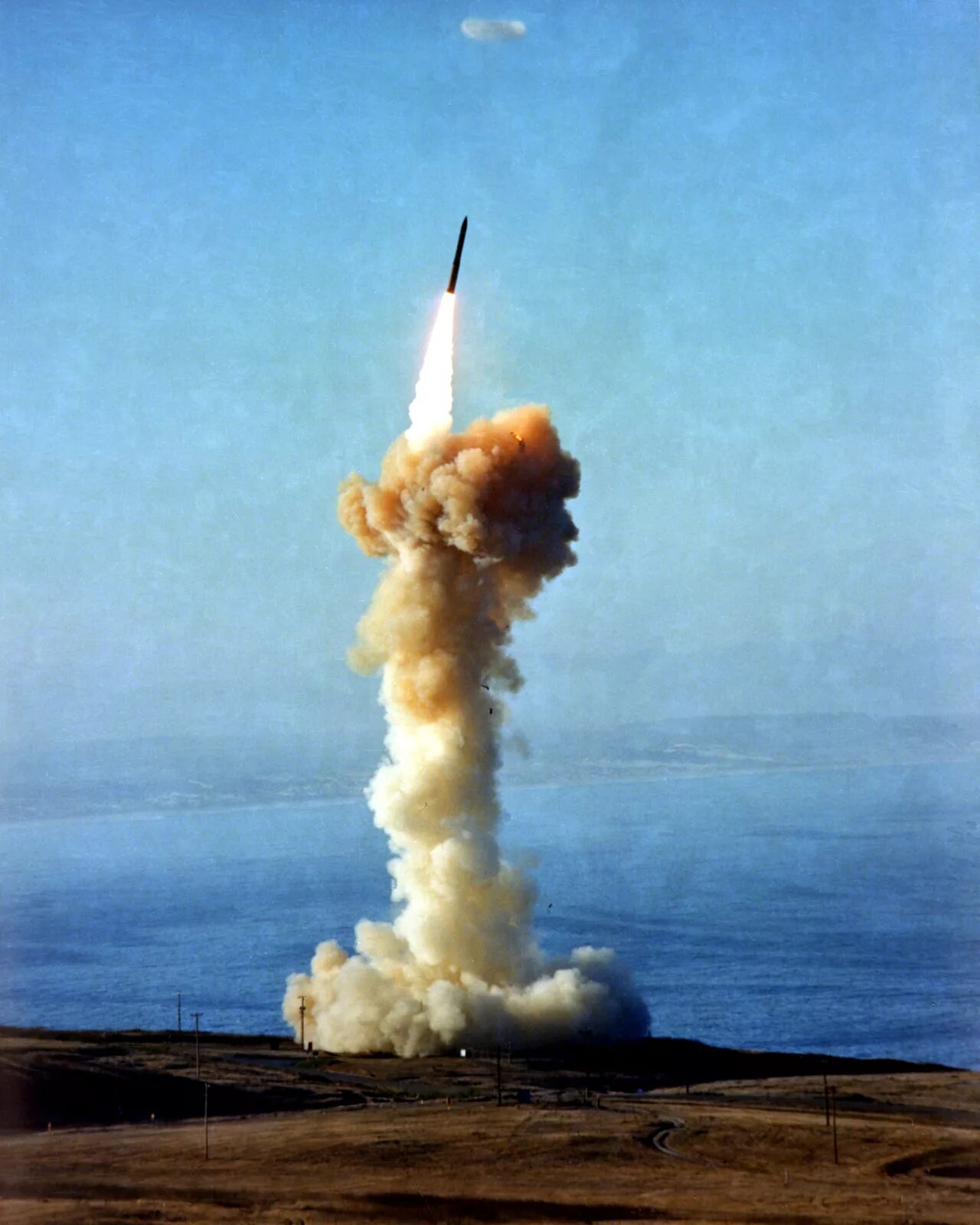 Minuteman iii. Мбр minuteman iii. американская мбр минитмен. боеголовка минитмен 3. lgm-30g минитмен-3.