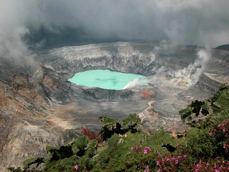 вулкан против