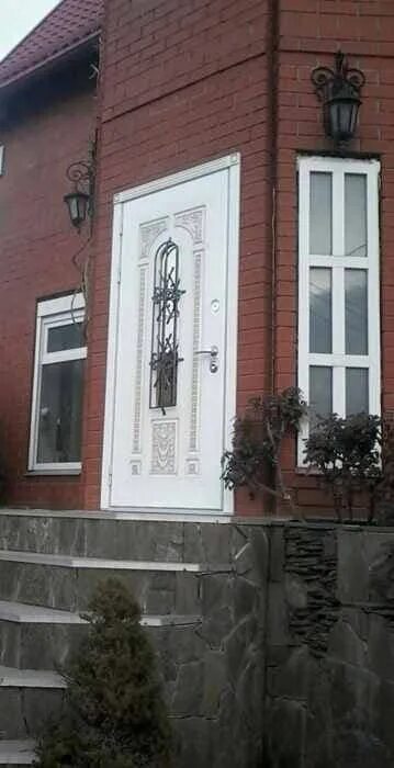 Двери крыма симферополь. Г. Двери крыма симферополь. Двери портал симферополь. Входные двери versace.