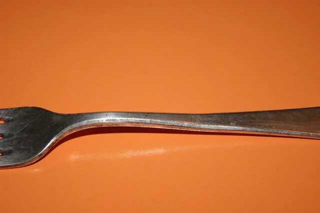 Вилка немецкая серебро 1930ые. Вилка 800. Вилка для рыбы серебро 800 проба. Вилка серебро 800 пробы ференман. Немецкая серебряная вилка.