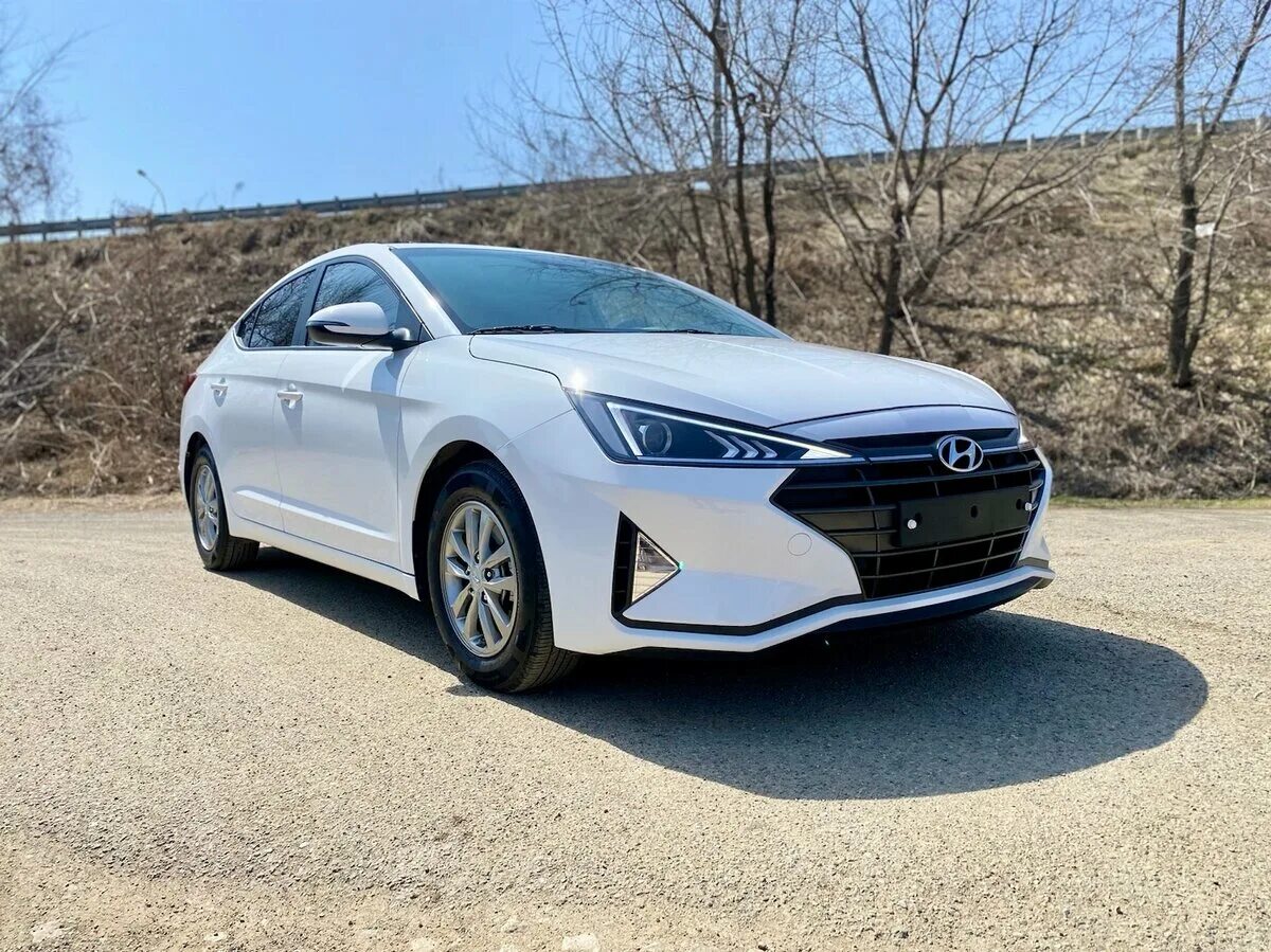 Аванте 2019. Хендай солярис 2018. Аванта 2019 год. Voiah машина. Hyundai avante 2019 боковые накладки.