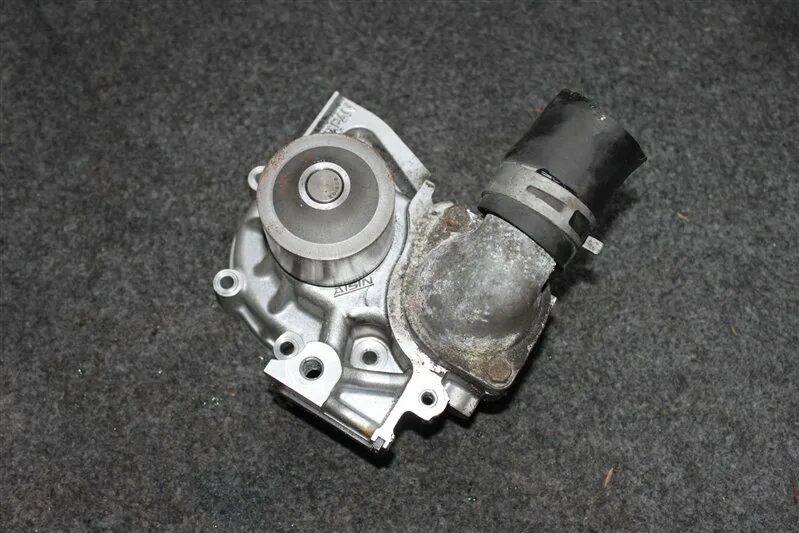 Помпа на subaru outback 21111аа280. 5. X2111aa042. 5. Помпа ej205.