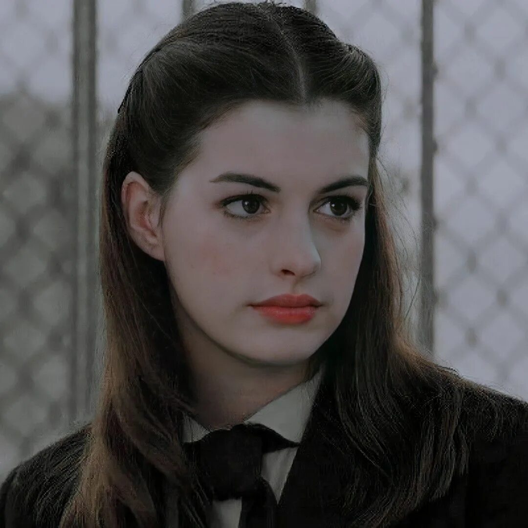 Энн хэтэуэй дневники принцессы гиф. Как стать как энн хэтэуэй. Энн хэтэуэй дневники принцессы. Энн хэтэуэй дневники принцессы. Миа термополис принцесса.