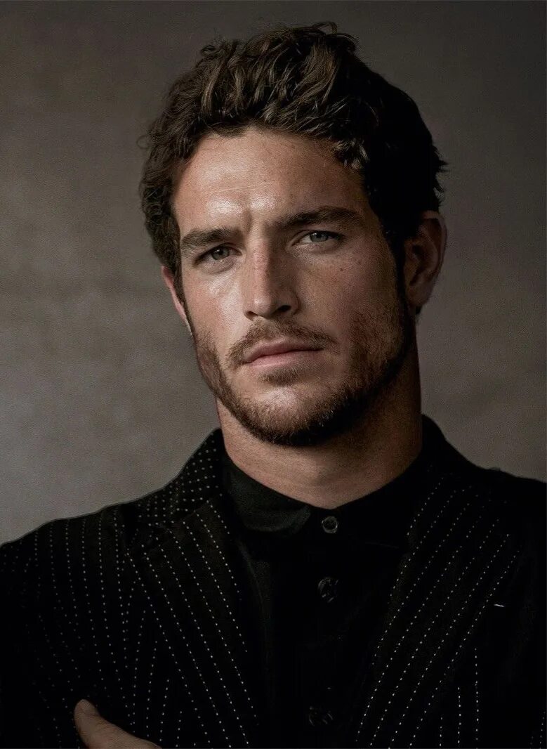 Породистое лицо. Justice Joslin. Justice Joslin молодой. Justice Joslin фотосессия. Мужское лицо.